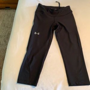 Under armor compression capris